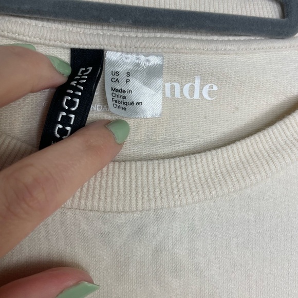 ARIANA Grande cream graphic crewneck sweatshirt - Picture 4 of 7